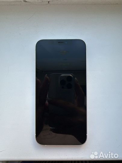 Телефон iPhone 12