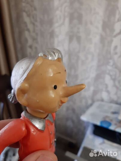 Старинная игрушка 