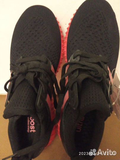 Кроссовки adidas