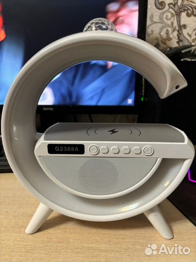 Умная блютуз колонка с беспроводной зарядкой
