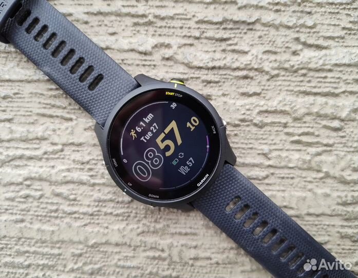 Часы Garmin Forerunner 255