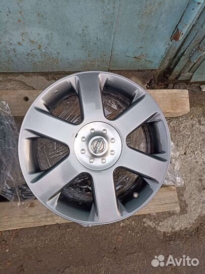 Оригинал Nissan R17 как новые 114,3