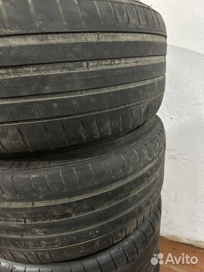 Michelin Pilot Sport 4 225/40 R19 и 255/35 R19