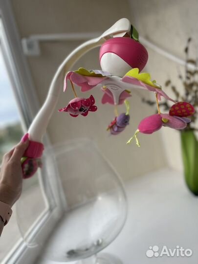 Музыкальная карусель на кроватку