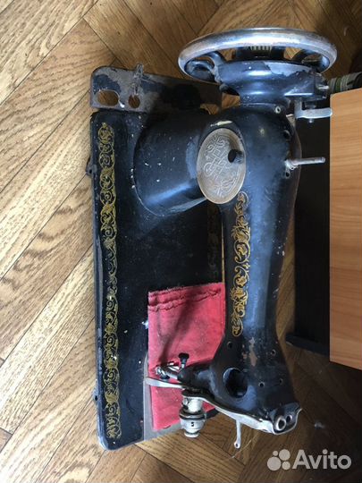 Швейная машина