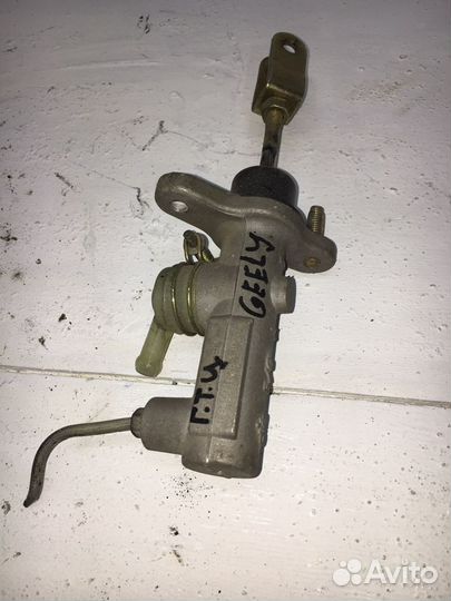 Главный рабочий цилиндр сцепления geely эмигранд