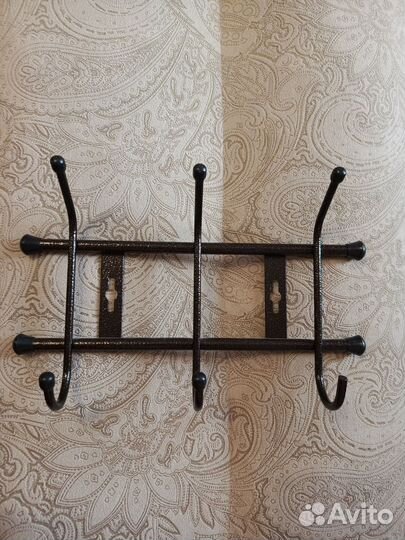 Вешалка настенная