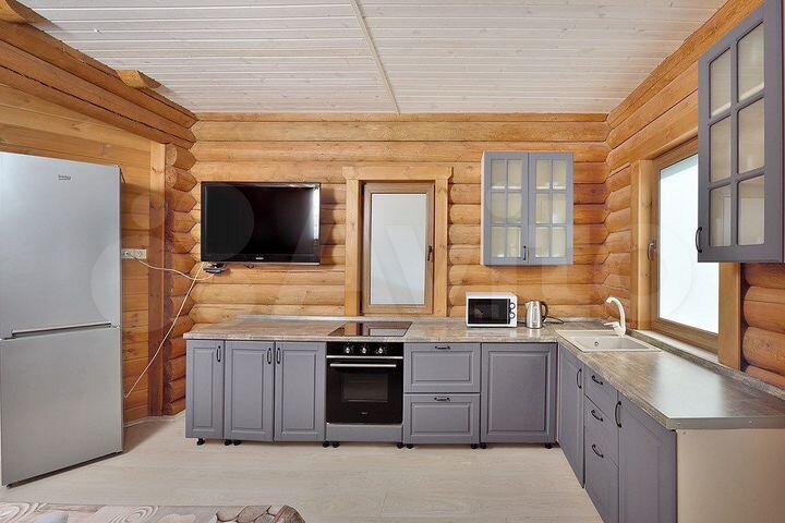 Дом 200 м² на участке 10 сот.