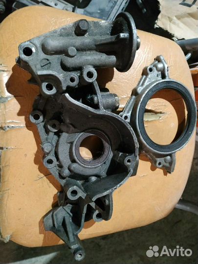 Масляный насос Mitsubishi 6G72