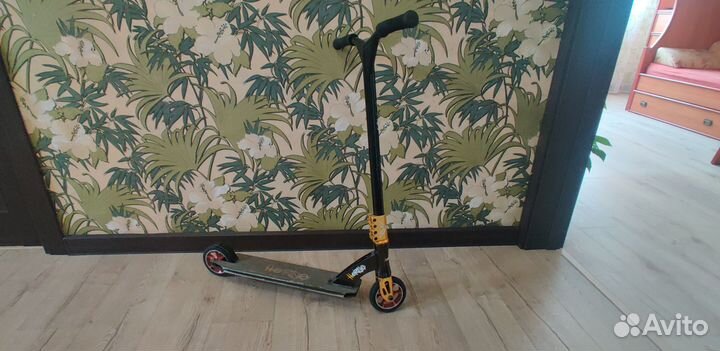 Трюковой самокат