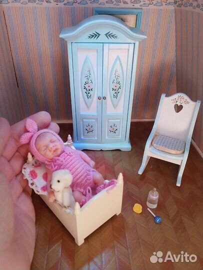 Мини кукла реборн силиконовая девочка с мебелью
