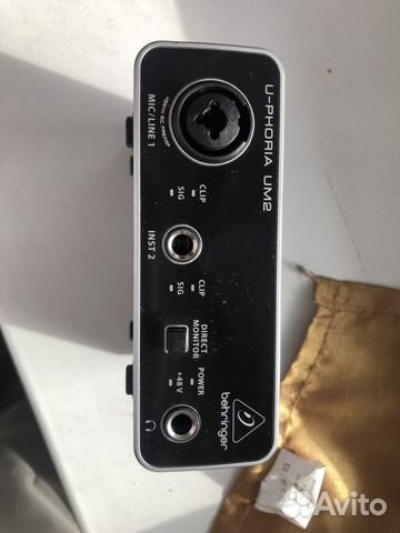 Звуковая карта behringer um2