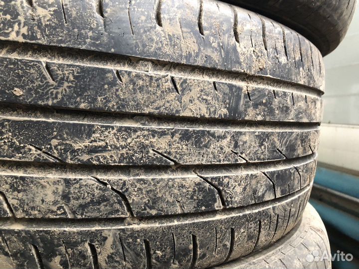 Continental ContiPremiumContact 2 215/55 R17 94V