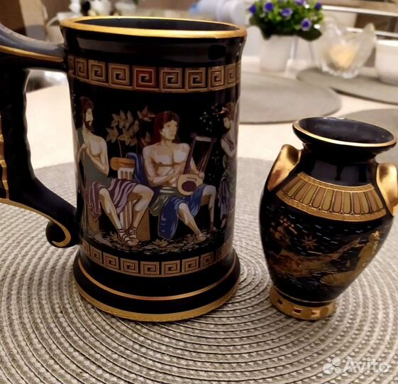 Кружка коллекционная фарфоровая