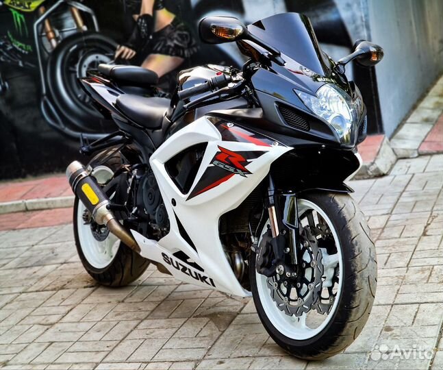 Suzuki GSX R 750
