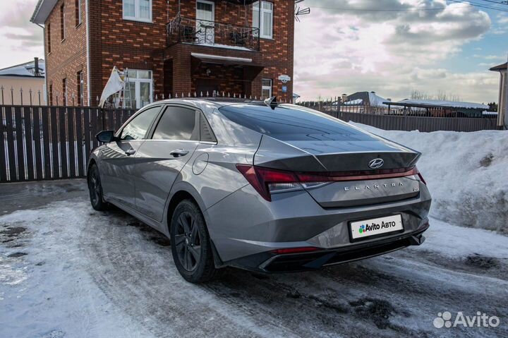 Hyundai Elantra 2.0 AT, 2020, 108 350 км