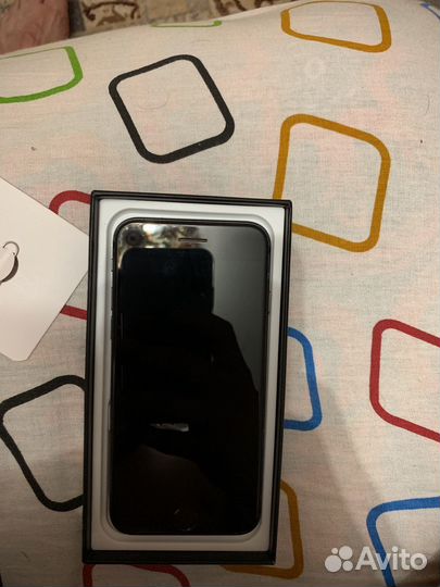 iPhone 8, 64 ГБ