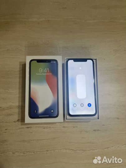 iPhone X, 64 ГБ