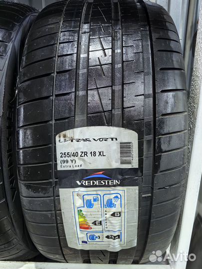 Vredestein Ultrac Vorti 255/40 R18 99Y