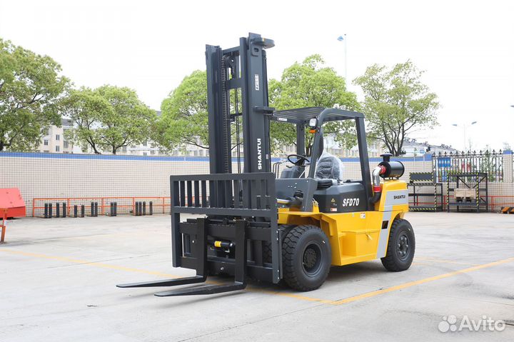 Вилочный погрузчик Shantui SFD70, 2023