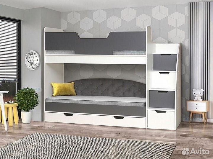 Детская двухъярусная кровать с лестницей комодом