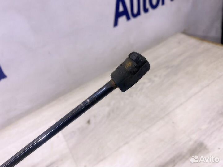 Амортизатор капота Volkswagen Passat B5 седан AEB