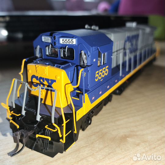 Atlas ge b30-7 CSX 5555 но 1/87