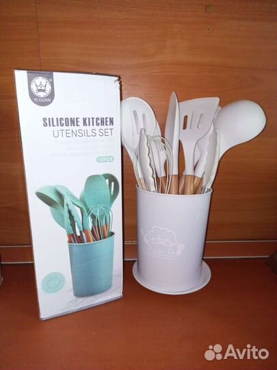 Набор кухонных принадлежностей 11 предметов новый