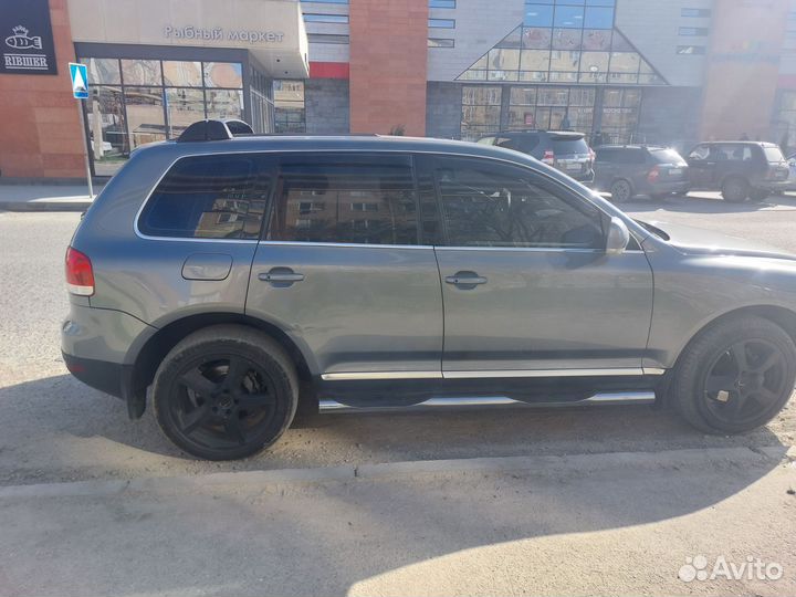 Бампер.Volkswagen Touareg 3.2 AT