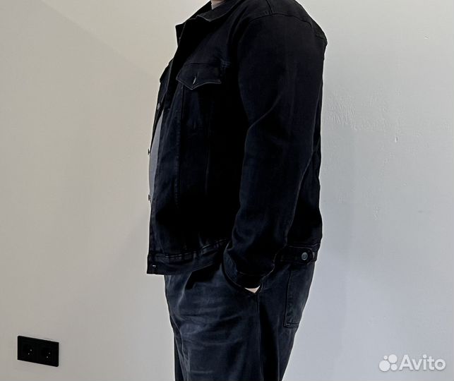 Джинсовая куртка