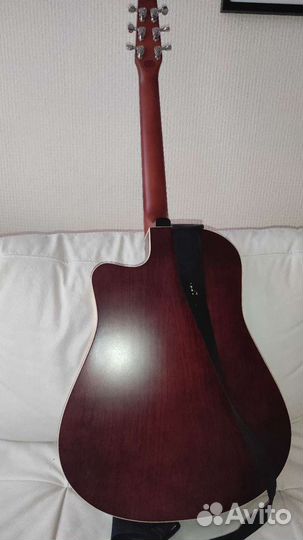 Электро-акустическая гитара