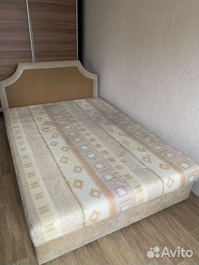 Тахта- кровать с матрасом 140х200 бу