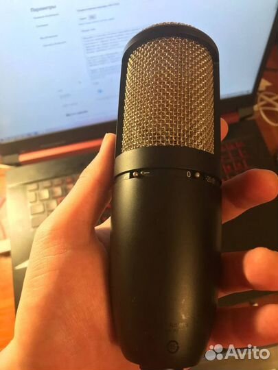 Конденсаторный микрофон AKG P420