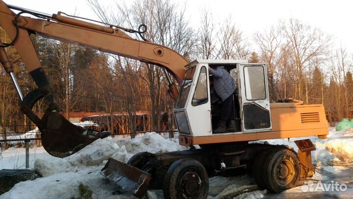 Колёсный экскаватор Твэкс ЭО-3323А, 1999