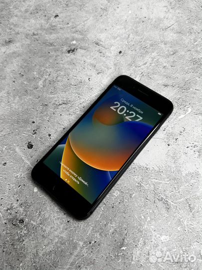 iPhone 8, 64 ГБ