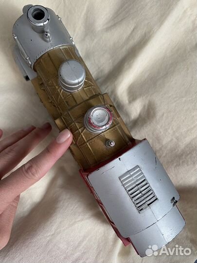 Паровоз на батарейке