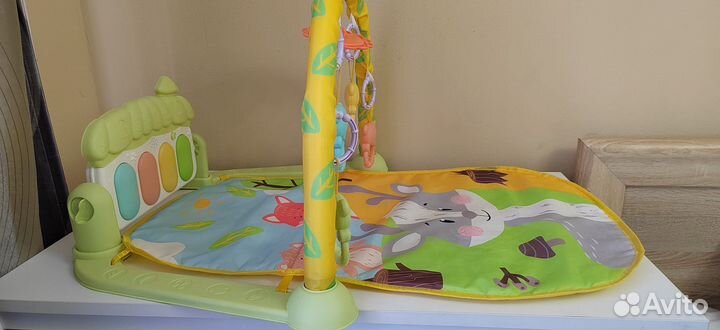 Развивающий коврик с пианино