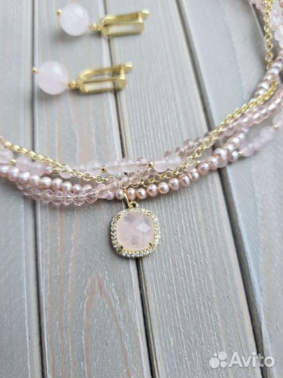 Чокер и серьги с розовым кварцем