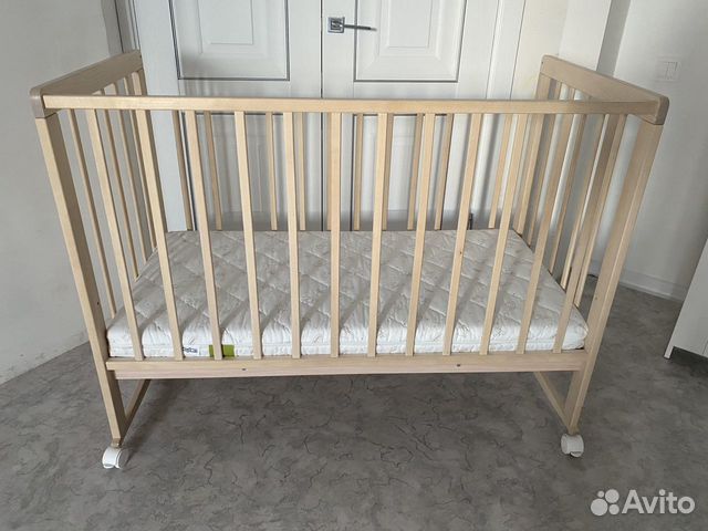 Детская кровать с матрасом