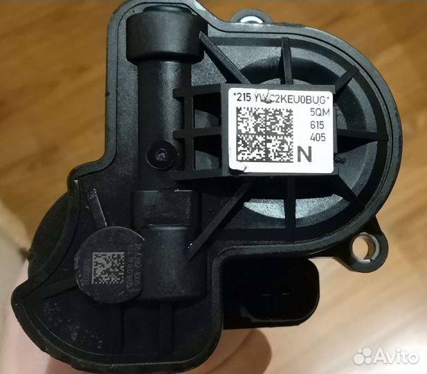 Электромотор ручника 5QM615405N