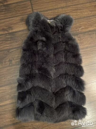 Меховая жилетка из песца