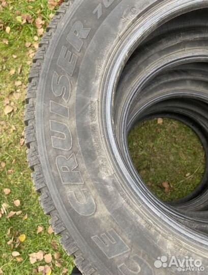 Bridgestone Ice Cruiser 7000 215/70 R16 и 215/70 R16