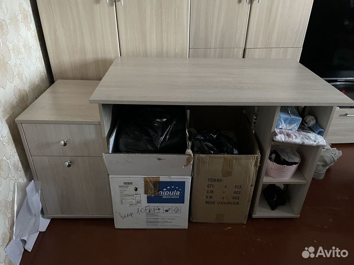 Продам стол