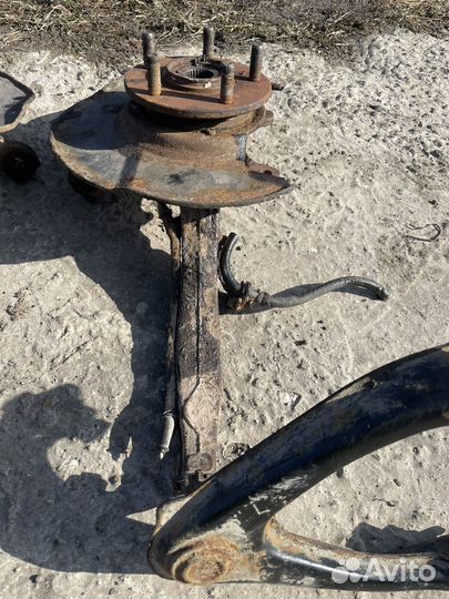 Кулак передний Honda CR-V RD1. 99 г.в