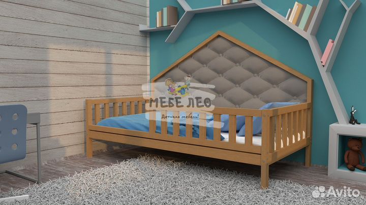 Детская кровать с мягкой спинкой
