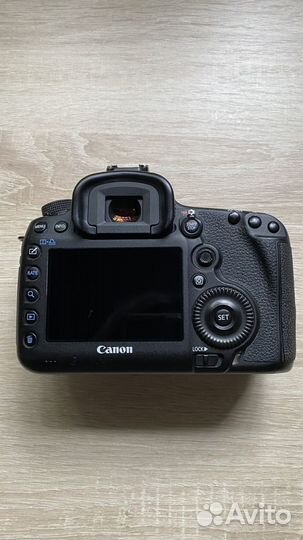 Зеркальный фотоаппарат canon 5D mark iii