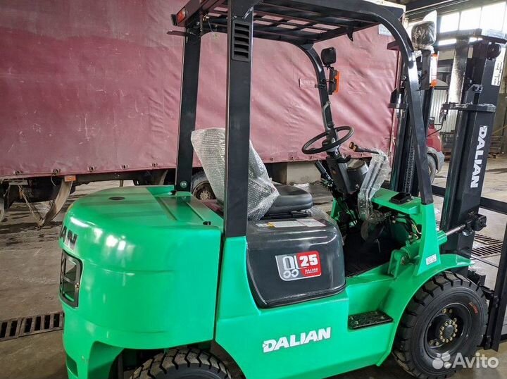 Вилочный погрузчик Dalian CPCD25DB, 2023
