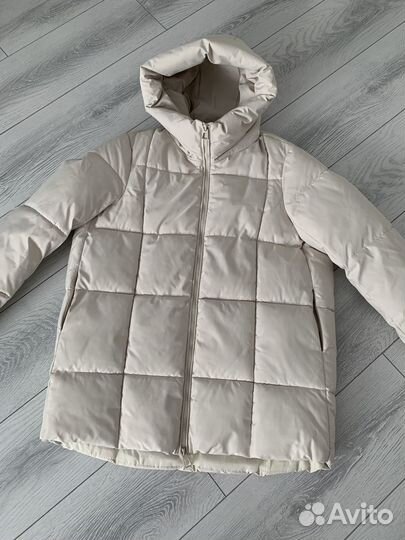 Куртка демисезонная женская 42 44 с капюшоном