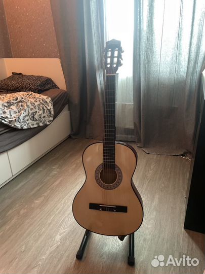 Акустическая гитара