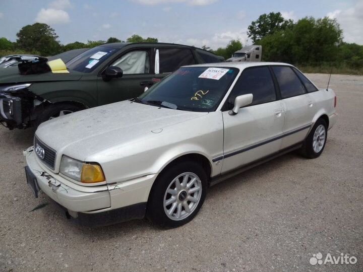 Кронштейн бампера передний Audi 80 B4 AAH 1995